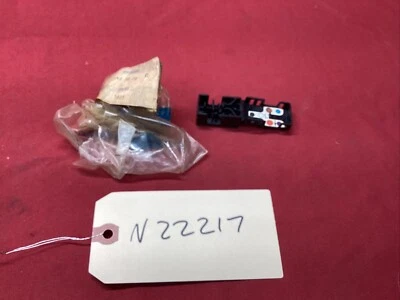 NOS 1986–1993 MERCEDES-BENZ 300E / 300D / 300TD SEAT RECEPTACLE HOUSING / PLUG - Image 1 of 4