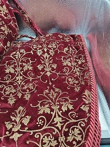 Homemade Christmas Tree Skirt, 55" Round Red Velvet & Gold Pattern Quality Made! - Picture 1 of 5