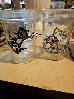 Lot of 2 Welch's 1990 1991 Tom & Jerry Jelly Glasses Vintage  Decal  Good - Image 1 of 4