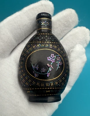 Antique Chinese Black Lacquer Snuff Bottle Inlaid w/ Abalone Mother-of-Pearl - Image 1 of 4