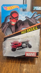 2014 Hot Wheels Character Cars  MARVEL   #21    RED SKULL   CGD55 - Picture 1 of 1