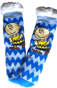 New Sherpa Lined Winter Socks Non-Slip One Size Peanuts Charlie Brown Boys Blue - Picture 1 of 5