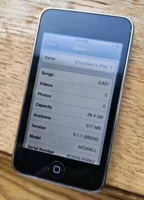 Apple iPod touch 3rd Generation Black (32 GB) Good Working Condition MP3 Player - Image 1 of 4