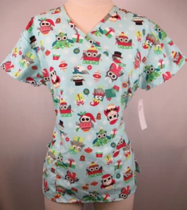 Womens Serene Scrub Top Christmas Holiday Owls Blue Medium M NWT - Picture 1 of 8