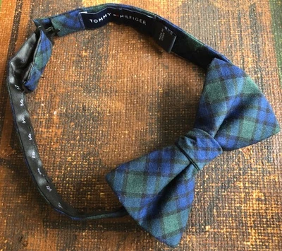 PAJARITA TOMMY HILFIGER MEZCLA DE LANA DIAGONAL A CUADROS VERDE AZUL PREATADA USADA EN EXCELENTE ESTADO LIMPIA Foto 1 de 4
