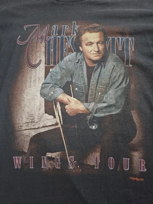 Camiseta vintage 1989 Mark Chestnutt The Wings Tour. Negro descolorido, desgastado Foto 1 de 4