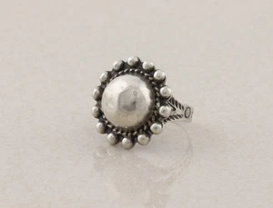 Sterling Silver Flower Ring Size 6 - Picture 1 of 6