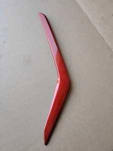 GENUINE NEW NISSAN JUKE f16 2019 on FRONT BUMPER TRIMS 1 PAIR - RED KE610 6P1TO - Picture 1 of 3