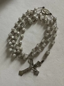 Rosario vintage escaso católico piedra lunar lechosa plata esterlina década - Imagen 1 de 9