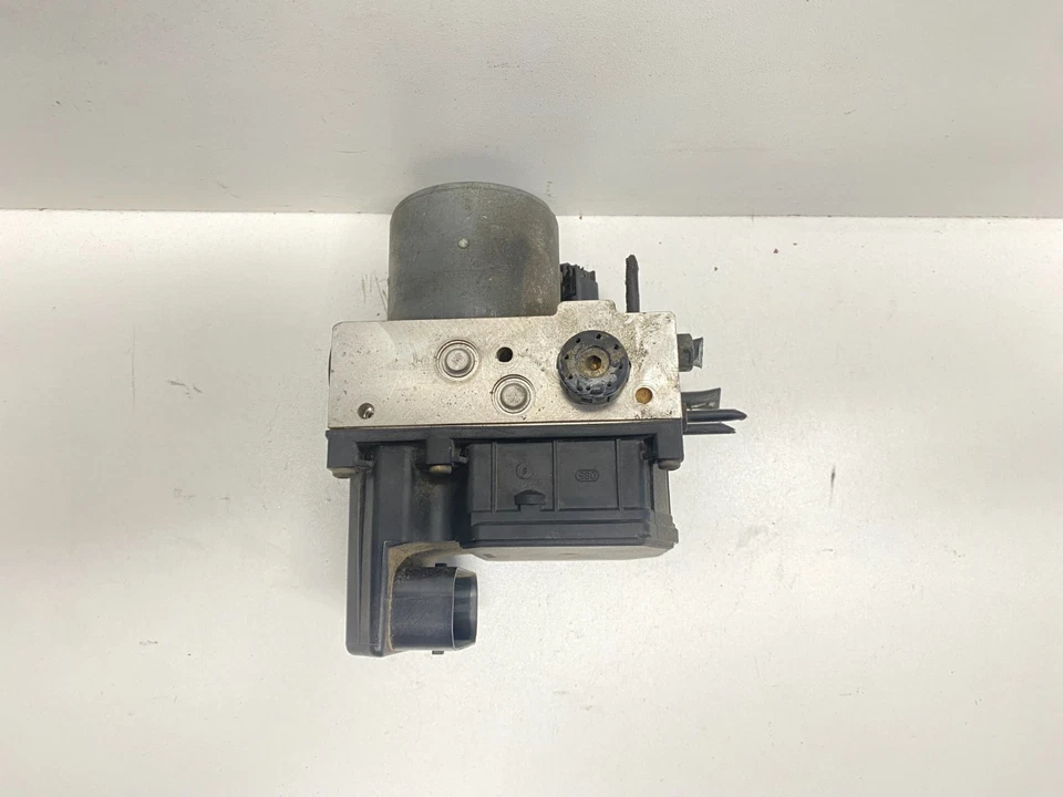 2002 AUDI A6 QUATTRO AWD ANTI-LOCK BRAKE PUMP ASSEMBLY OEM, 545-50990B - Image 1 of 4