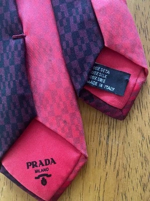 Gravata masculina PRADA 100% seda ITÁLIA luxo ombre preta/vermelha estreita skinny gravata - Imagem 1 de 4