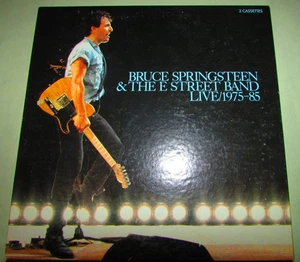 Vintage BRUCE SPRINGSTEEN LIVE 1985 - Boxed Set of 3 Cassette Tapes and  Book - Picture 1 of 7