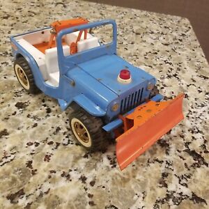 Vintage (1960’s)  Tonka Jeep and Snow Plow Steel Wrecker Truck (Blue)