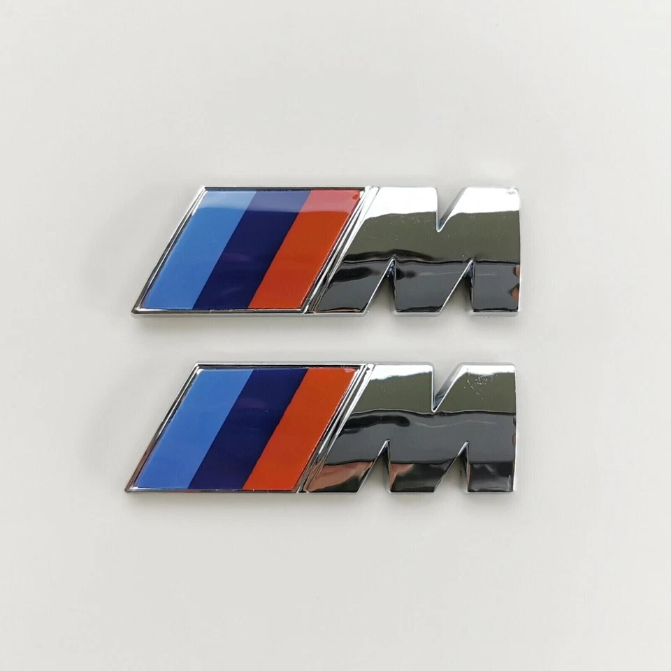 Adesivi 45x15 2 pezzi BMW M emblema logo parafango cromo lucido argento confezione M