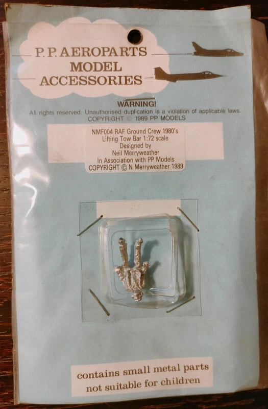 P.P Aeroparts accessories 1/72 "Raf Ground Crew 1980's Lifting Tow Bar" NEW! - Immagine 1 di 1