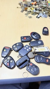 Key Fob Lot used old Keyless Entry Smart Key fobs - Picture 1 of 3