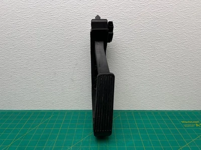 07-14 MERCEDES-BENZ W221 C216 S550 GAS ACCELERATION PEDAL OEM - Image 1 of 4