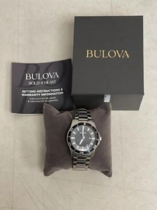 Bulova Herren Classic Calendar Quarz Silber Edelstahl Uhr 44 mm 98B328 - Bild 1 von 4
