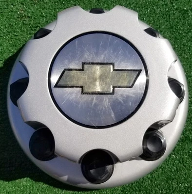 Заводской центральный колпак колеса Chevrolet Silverado 2500 Express 8lug от оригинального производителя 5125 15727138 - Изображение 1 из 4