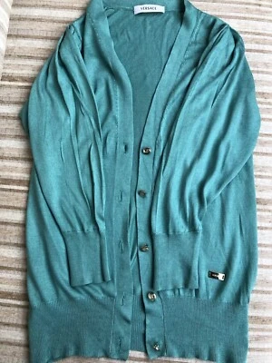 Cárdigan Versace 100 % seda para mujer plateado cabeza de medusa botón talla 40 Italia Foto 1 de 4