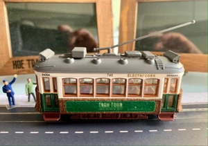 Lisbon Cork Green Tram HO/N gauge (HOe) - motorized w/ light NEW w/ box - Picture 1 of 8