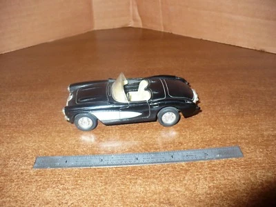 Chevrolet Corvette 1957 fundido a presión  Foto 1 de 4