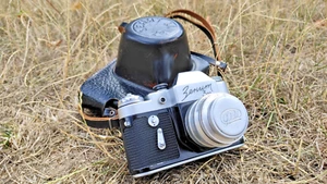 Cámara réflex Zenit-3M vintage 1962-1970 rara soviética coleccionable con lente M39 - Imagen 1 de 17