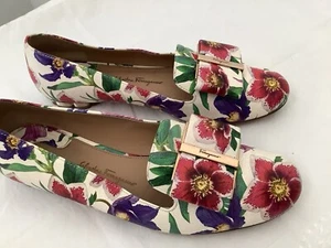 Ferragamo Shoes Low Heels, Leather, Women 5B, Preowned Excellent Condition - Picture 1 of 19