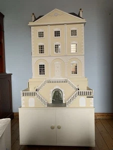 Dolls House Emporium Queen Anne Dolls House - Picture 1 of 10