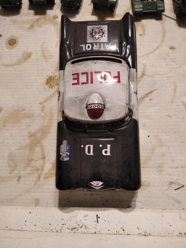 AUTO POLIZIA AMERICANA- LATTA- MADE IN JAPAN (?) 15 CM- BUONE CONDIZIONI - Immagine 1 di 4