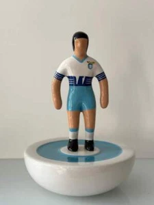 Subbuteo Lazio Stefano Puzzo Scultura in Ceramica Calciatore Statuetta 20x30 - Foto 1 di 1