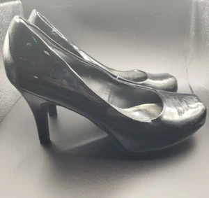 CANDIES DAMEN SCHWARZ LACKLEDER ABSATZ PUMPS DAMENGRÖSSE US 6,5 KOSTENLOSER VERSAND - Bild 1 von 4