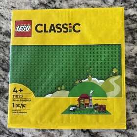 LEGO Classic Green Baseplate 32x32 Studs for Building, Play & Display 11023