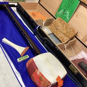 Japanese Traditional Musical Instruments Shamisen Stringed Instruments Elegant - Picture 1 of 9