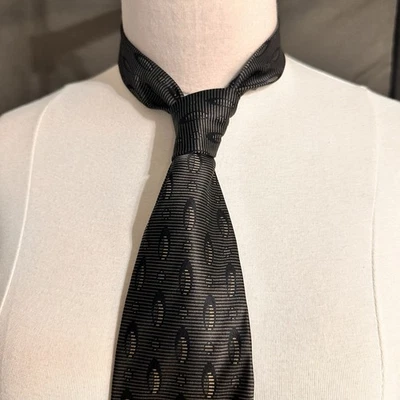 J Ferrar Vintage Silk Tie Men's Gray Geometrics Office Elegant Necktie Classic - Image 1 of 4