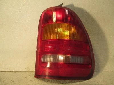 Luz trasera derecha pasajero para Ford Windstar 95-98 Foto 1 de 4