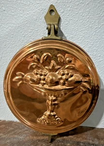 VINTAGE COPPER & BRASS WALL-MOUNTED KEY HOLDER – FRUIT BOWL DESIGN - Picture 1 of 6