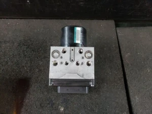 2013-2014 Dodge Ram 3500 ABS Anti-Lock Brake Pump Assembly OEM - Picture 1 of 7