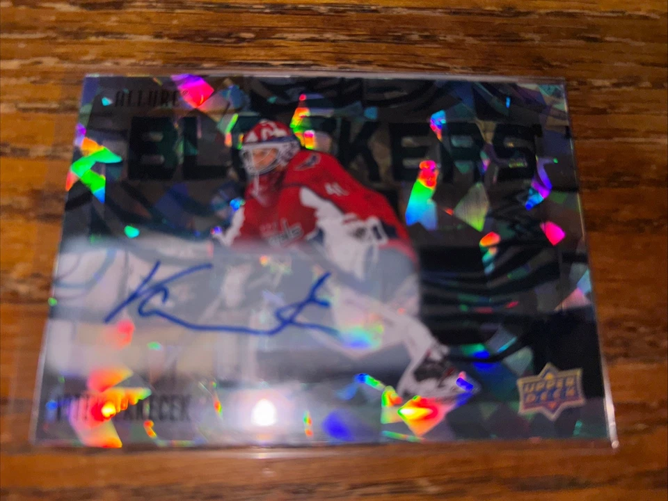 2022-23 Upper Deck Allure Blockers Blue Auto Vitek Vanecek Washington Capitals - Image 1 of 2