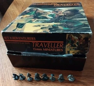 Traveller 15mm Miniatures box & 8 random Traveller miniatures - Picture 1 of 2