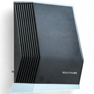 NETGEAR Nighthawk CAX80 AX6000 8-strumieniowy Wi-Fi 6 Kabel Modem Router DOCSIS 3.1. - Zdjęcie 1 z 6