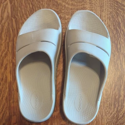 Sandalia OOFOS OOAHH Slide Recovery Footware Unisex #1100 - Tostado - M9 W11 EU42 Foto 1 de 4