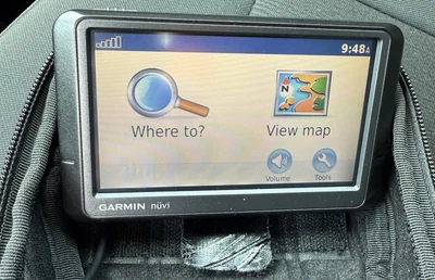 Garmin Nuvi 255W Bundle GPS Navigation Maps Directions + Weighted Carrying Case - Image 1 of 4