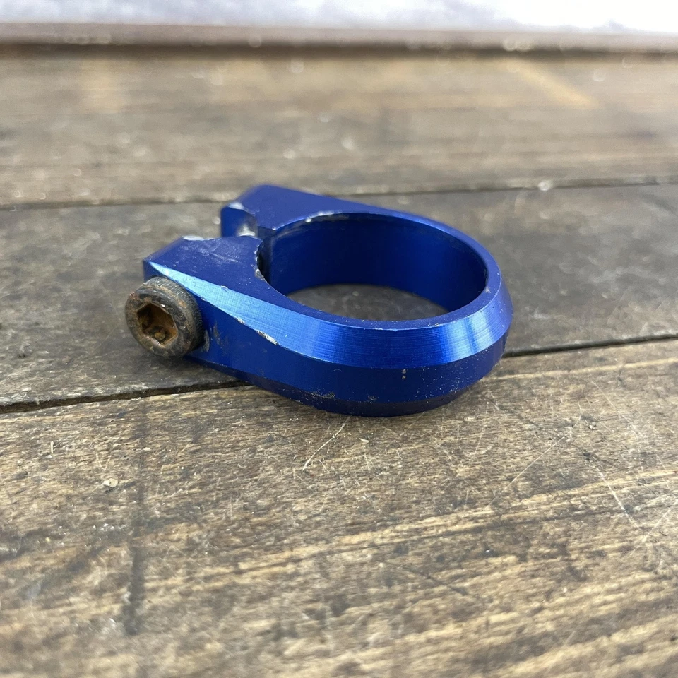 蓝色阳极氧化自行车座杆夹 31.8 毫米座椅管项圈螺栓合金 15 克 — 第 1/4 张图片