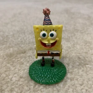 Bob Esponja Pantalones Cuadrados Cumpleaños 2.25" Plástico Duro Figura Decoración de Pasteles 2004 Viacom - Imagen 1 de 12