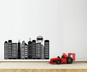 Silueta de Ciudad Gótica con Símbal de Batman ~ Calcomanía de pared o ventana - Imagen 1 de 2