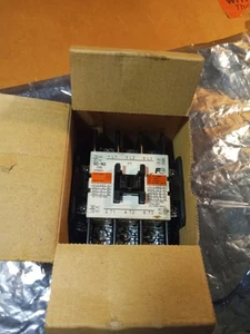 3NC1Q0122, FUJI, Elektromechanisches Relais 220V Spule 35A ~ Neu, Open Box - Bild 1 von 3