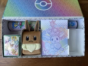 🔥 Prismatic Evolutions Super Premium Collection – Playmat, Sleeves & Deck Box - Picture 1 of 1