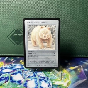 Life TCG Albino Panda Gigante Rara #120/100 - Solo 1.000 carte stampate! - Foto 1 di 3