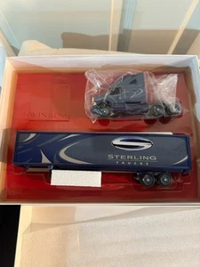Winross Sterling Truck NIB Model - Picture 1 of 4
